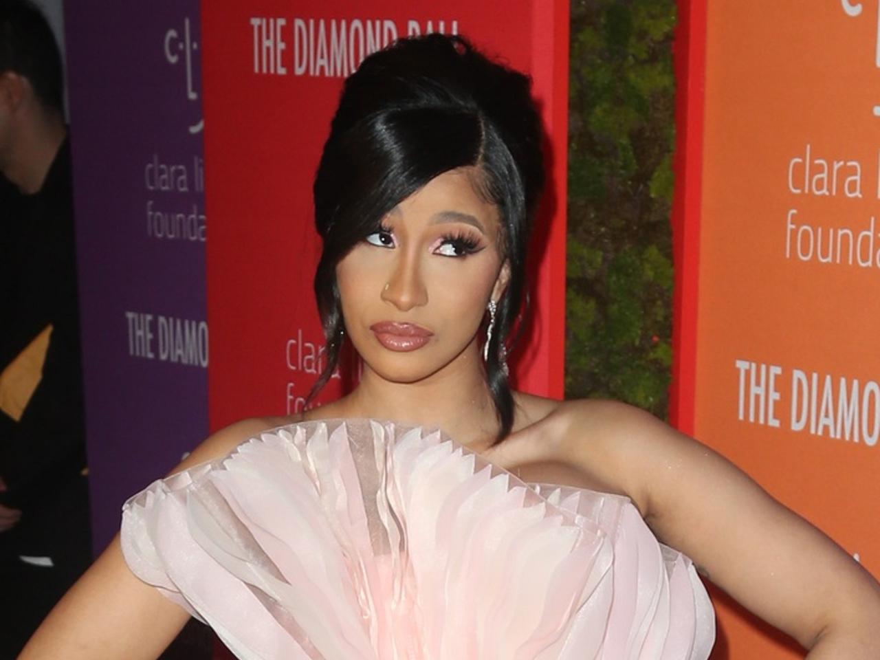 Cardi B „zasługujemy Na Więcej Dnia Matki” Kulture Kiari Daje Się We Znaki Eskapl 3245