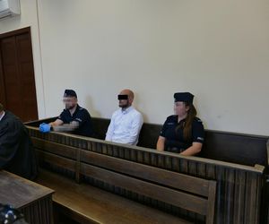 Chciał żywcem spalić żonę. Sekundy dzieliły ją od śmierci. Spędzi w więzieniu długie lata