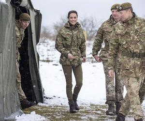 Księżna Kate na poligonie