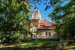 Ten zabytek na Warmii zwiedzają tysiące turystów. Jesienią wygląda magicznie!