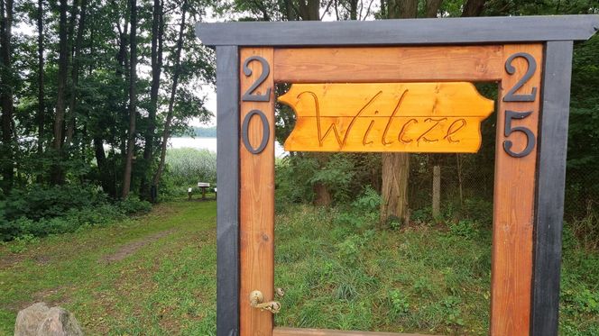 Wieś Wilcze leży na granicy dwóch województw
