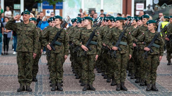 Kobiety w Wojsku Polskim. Polki chętnie odbywają dobrowolną zasadniczą służbę wojskową