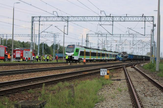 Pociągi zderzyły się pod Skierniewicami! Potężne utrudnienia na kolei