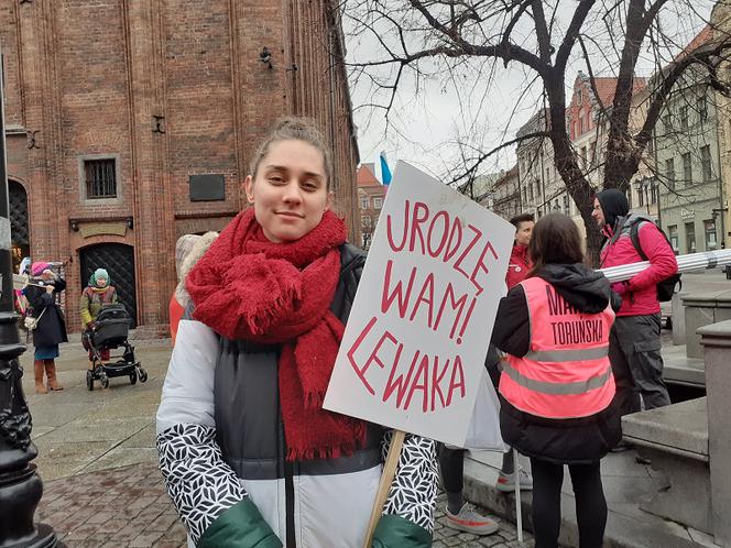 Toruń miał swoją manifestację feministyczną. Zobacz jak wyglądała