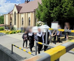 Pogrzeb 14-letniej Julii, która zginęła w pożarze