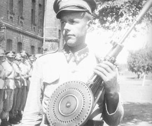 QUIZ PRL. Od Lenino do „fali”: Sprawdź, czy przetrwałbyś w wojsku PRL. Tylko dla orłów!