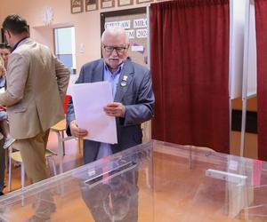 Lech Wałęsa w Opolu oddał głos w wyborach europejskich 