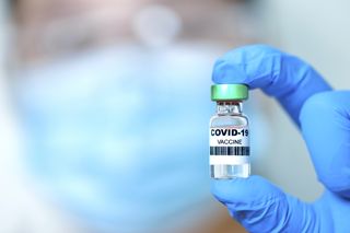  Mężczyzna nie dostał szczepionki w szpitalu, bo był pijany! Uderzył pracownika i zniszczył szpitalne mienie