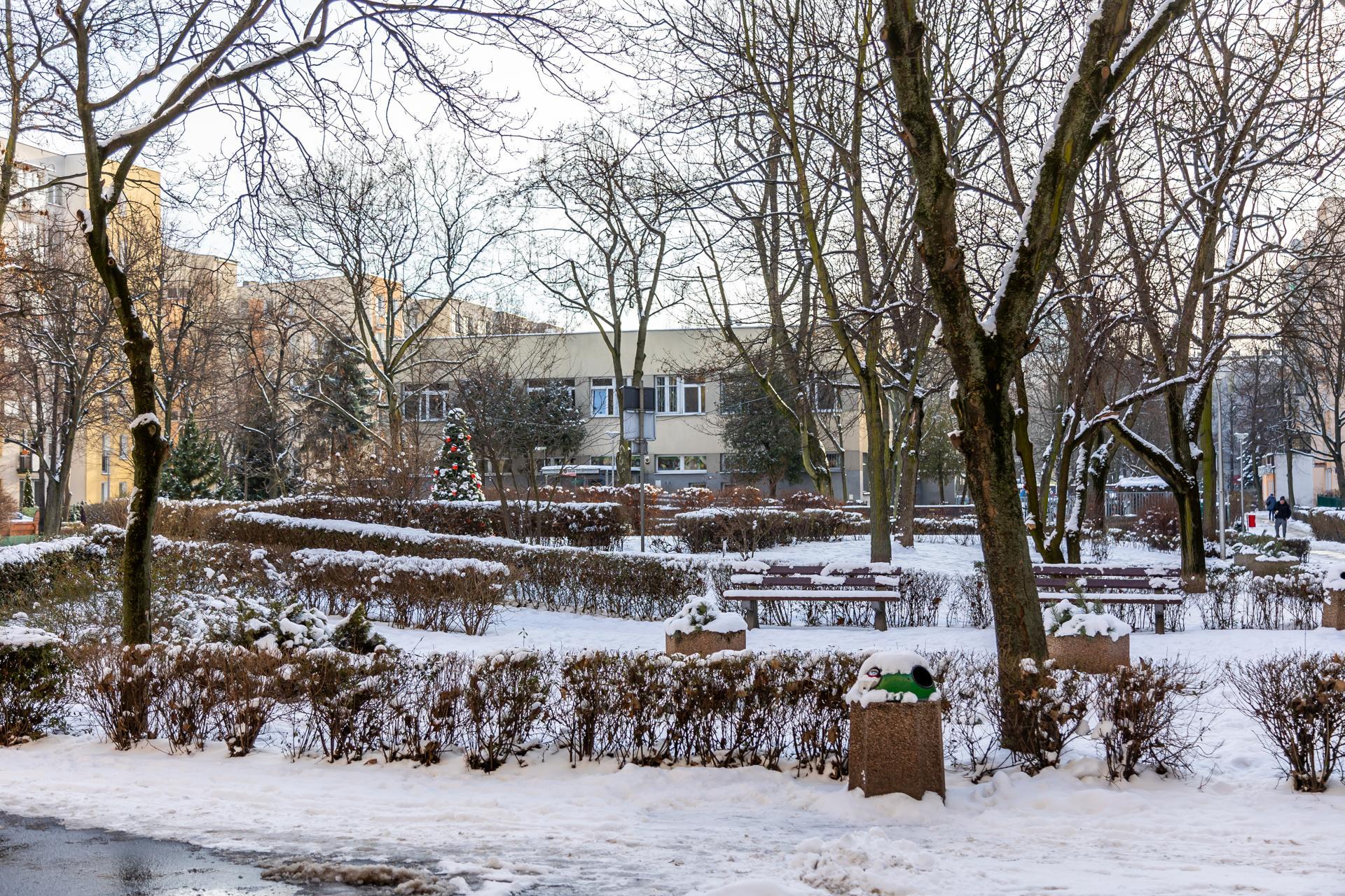 Przyczółek Grochowski - zdjęcia warszawskiego Pekinu. Zobacz, jak wygląda najdłuższy blok w Polsce