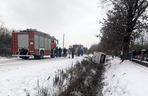 Wypadek busa z ponad 20 dziećmi w środku! Droga w Trześni na Podkarpaciu zablokowana  
