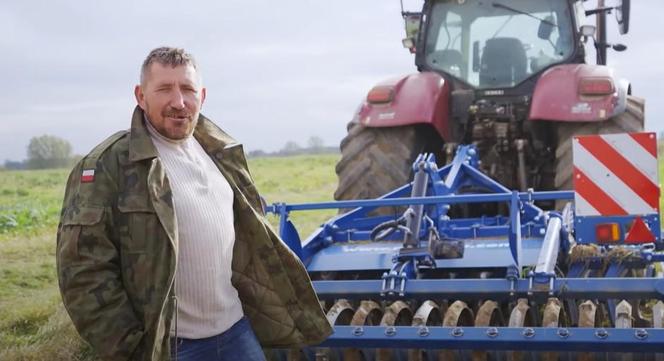 Andrzej z Plutycz na wyciągnięcie ręki! Sprawdź wiek, wykształcenie, dom, YouTube gwiazdy serialu "Rolnicy. Podlasie" [ZDJĘCIA]