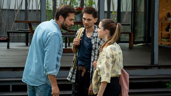 Barwy szczęścia, odcinek 2559. Luiza (Julia Zielińska), Damian (Michał Lesień-Głowacki), Aro (Martin Bogdan)
