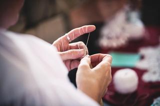 Pomysły na majówkę 2024: odwiedź Centrum Koronki Koniakowskiej!