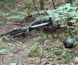 Dramat na Bielanach. Nastolatek wywrócił się na rowerze. W akcji śmigłowiec LPR