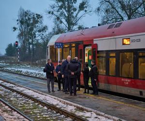 Dodatkowe pociągi ruszyły z Torunia do Czernikowa