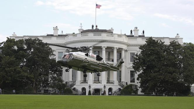  VH-92A Patriot przed Białym Domem