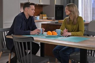 Pierwsza miłość, odcinek 4024: Piotrek (Michał Mikołajczak), Kalina (Magdalena Wieczorek) 