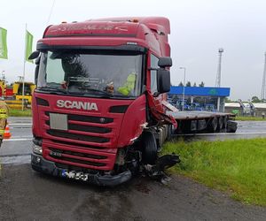 Wypadek na DW 309 koło Leszna. Zderzyły się dwa samochody
