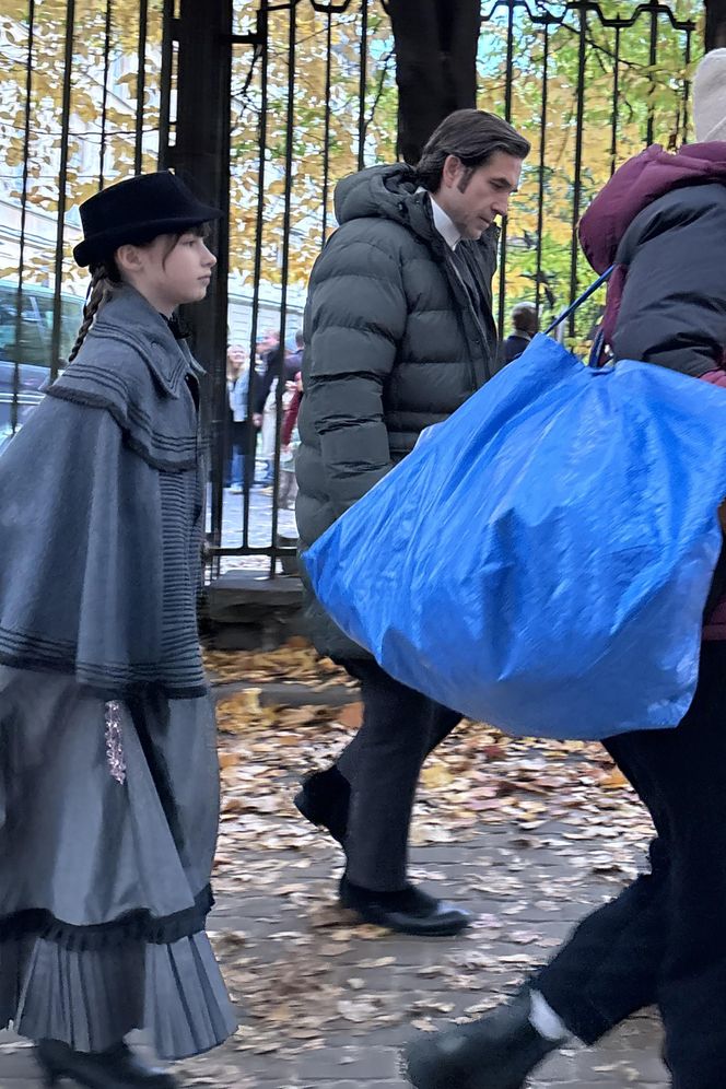 Gwiazdy marzną na planie "Lalki"