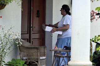 Imieniny Anny Komorowskiej. Stoisko z lodami i ogromny sękacz