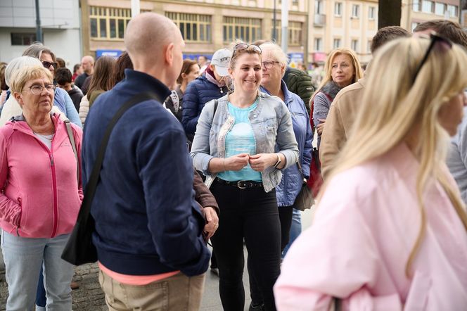 Gigantyczna kolejka w Olsztynie. Wszyscy chcieli zwiedzić to miejsce