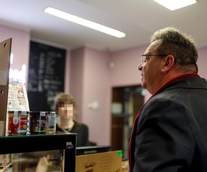 Michał Wójcik w bezcukrowej kawiarni