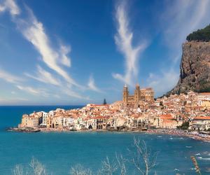 Polacy uciekają przed jesienią na słoneczną wyspę. Długi weekend listopadowy chcemy spędzić w ciepłym miejscu