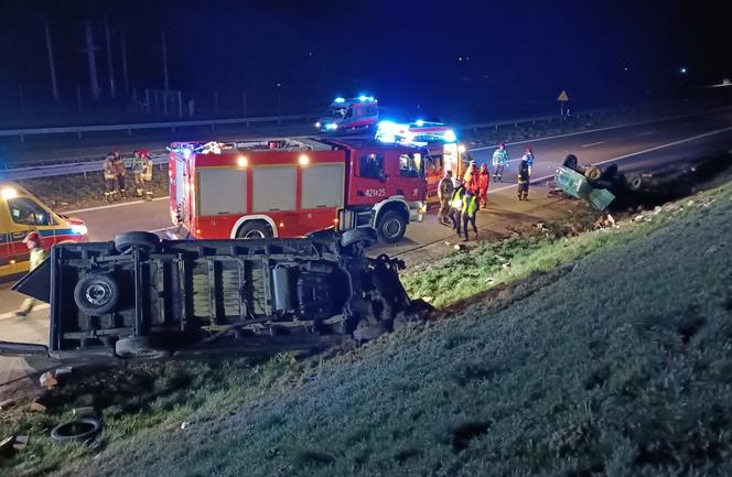 10 osób rannych w zderzeniu busa z żukiem 