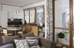Jasne firany w salonie