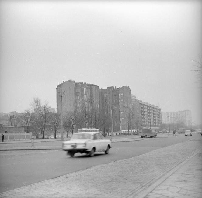 Tak kiedyś wyglądała ul. Złota! Archiwalne zdjęcia centrum Warszawy (1971)