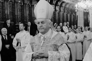 Zmarł biskup Jan Szkodoń. Krakowski duchowny święcenia kapłańskie przyjął z rąk Karola Wojtyły