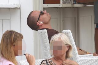 Marcin Hakiel na plaży