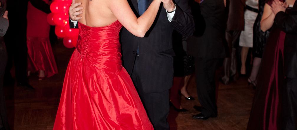 Każda chce zatańczyć z szefem