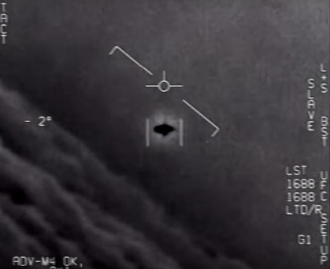 UFO na trzech filmach! Pentagon potwierdza