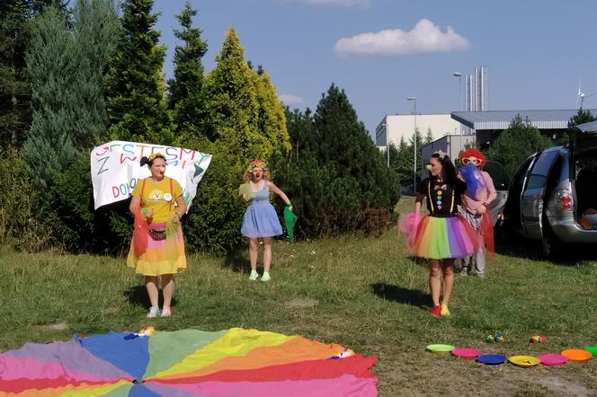 Wolontariusze z fundacji Dr Clown nie zostawiają swoich pacjentów [WIDEO]