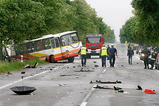 Pijak zabił 2 osoby a sam przeżył