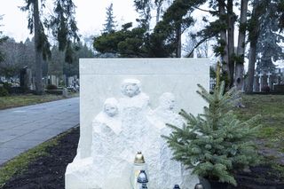 Matka Morawieckiego spocznie we Wrocławiu, jej mąż ma grób w Warszawie 