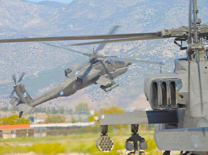 Grecja ma problem z Apache i liczy na amerykańskie nadwyżki. Ateny chcą pozyskać 30 śmigłowców AH-64D