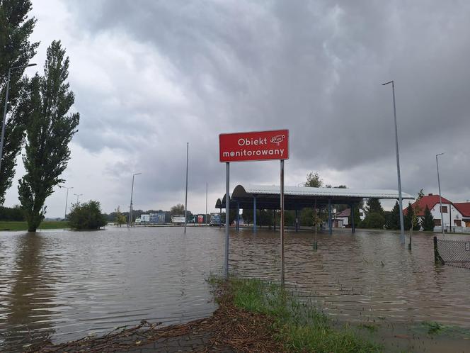 Chałupki zalane i odcięte od świata