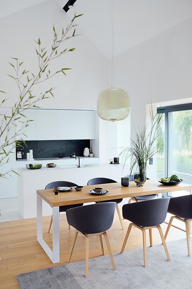 Mrowiec, Łomianki, Moomoo