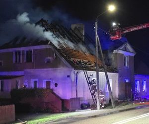 Pożar domu we wsi Winda. Nie żyją dwie osoby
