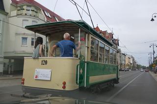Zabytkowym tramwajem przez miasto