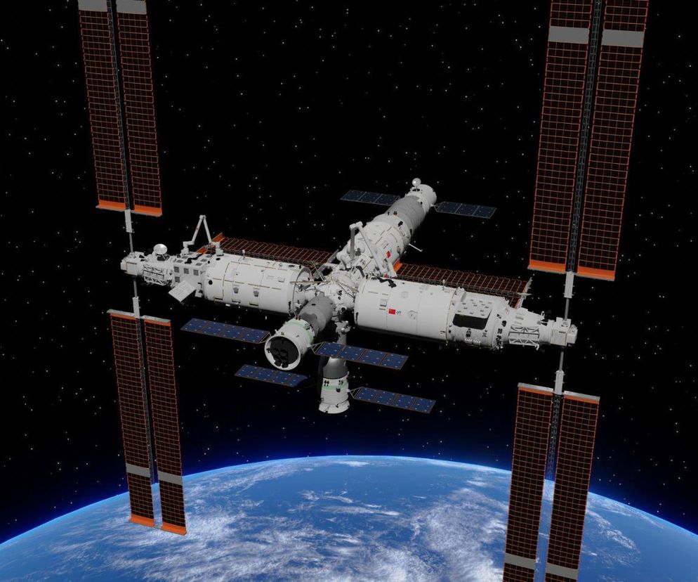 Chiński statek Shenzhou-20 zatrzymany. Powodem kosmiczne śmieci
