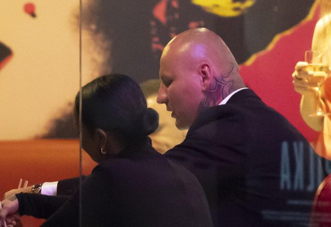 Artur Szpilka na sushi z najbliższymi po premierze filmu "Szpilka"