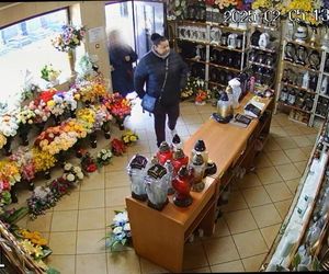 Kupiły znicze, kwiaty, zrobiły zakupy w Lidlu i Rossmanie. Teraz ściga je śląska policja
