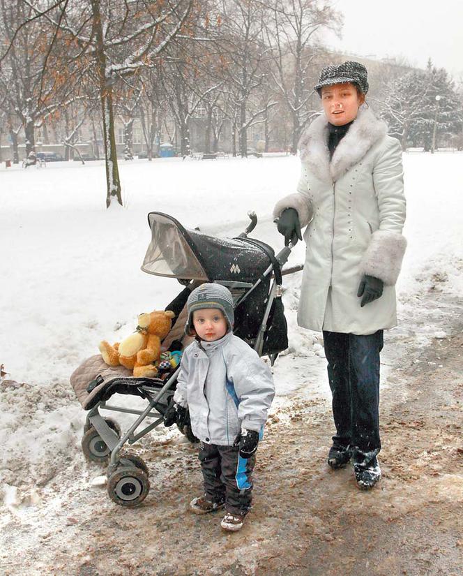 Nie odśnieża, bo... wozi się limuzyną