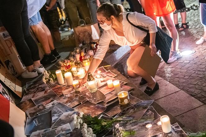 Manifestacja Białorusinów na rynku w Krakowie. "Precz z Łukaszenką!"