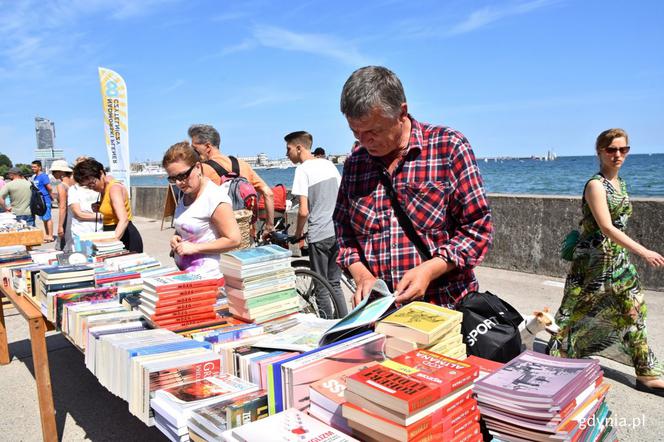 Gdynia: Słońce, plaże, morze... i dobra lektura. W weekend rusza Plener Literacki! 