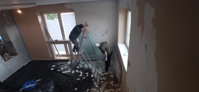 Kobiety z Ukrainy remontują