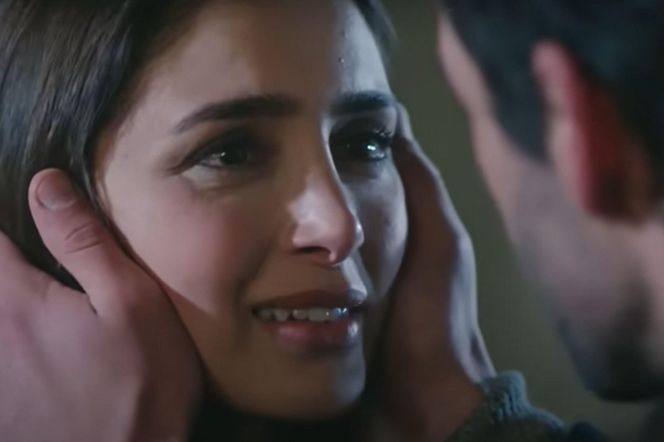 Duygu wyzna Aliemu, że go kocha. Ten odwzajemni się tym samym! 